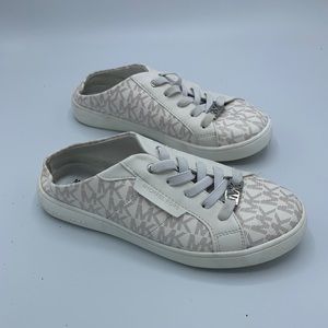 Michael Kors Ivory Slip On Lace Girls Shoes Size 3